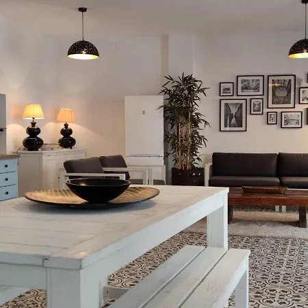 Casa Típica Con Terraza Сasa de vacaciones *