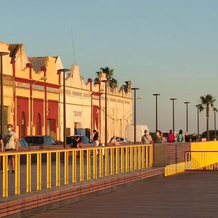 Casa Típica Con Terraza Ayamonte